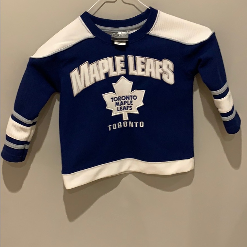Maple Leafs sweater